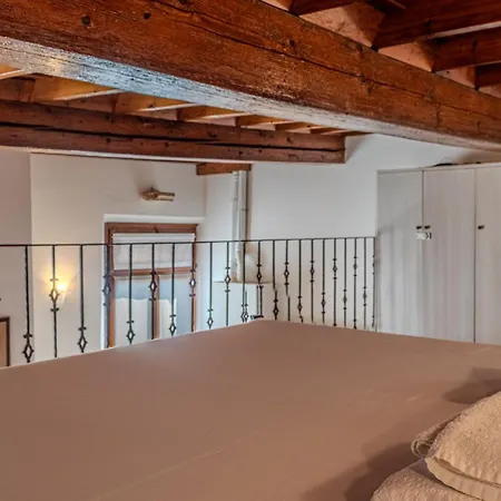 Apartment Degli Estensi - In Centro Storico Con Jacuzzi *