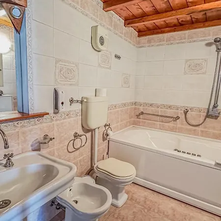 Degli Estensi - In Centro Storico Con Jacuzzi Appartement Ferrare