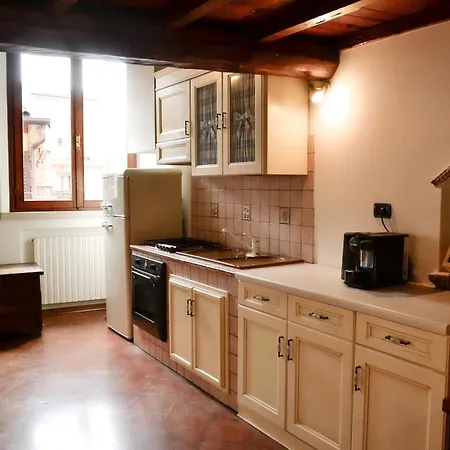 Degli Estensi - In Centro Storico Con Jacuzzi Apartment *