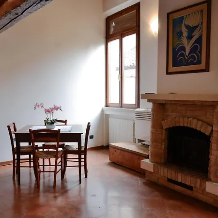 Degli Estensi - In Centro Storico Con Jacuzzi Apartment *
