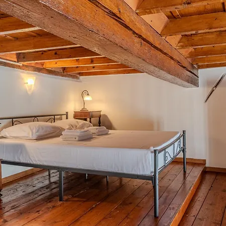 Appartamento Degli Estensi - In Centro Storico Con Jacuzzi Ferrara