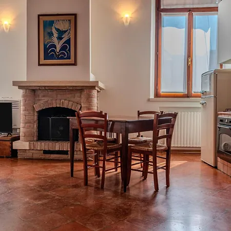 Degli Estensi - In Centro Storico Con Jacuzzi